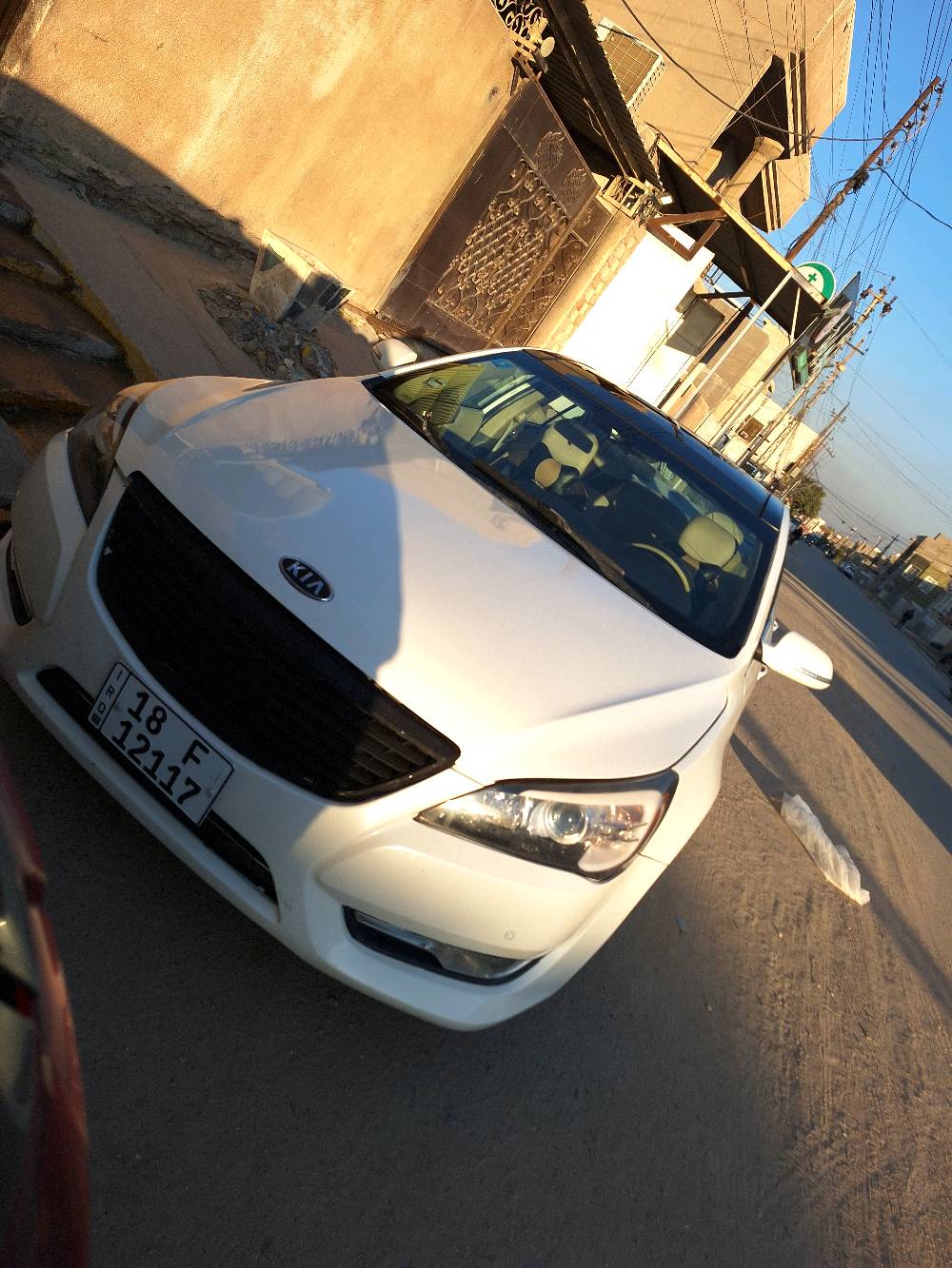 سلام عليكم كية كاتنزه مديل 11خليجي 
مواصفات فول واحد على واحد 
بصمه وسقف بل رومه كشنتات كهربائي تبريد قطعتين مري شفط على تخم تاير جديد 
(((البيه ضربه جاملغ وصبغ حزام للجماله فقط واكو صور 📷 مال قبل الضبغ وضربه )) 
مكان بغداد سيدية 
تحياتي للجميع 