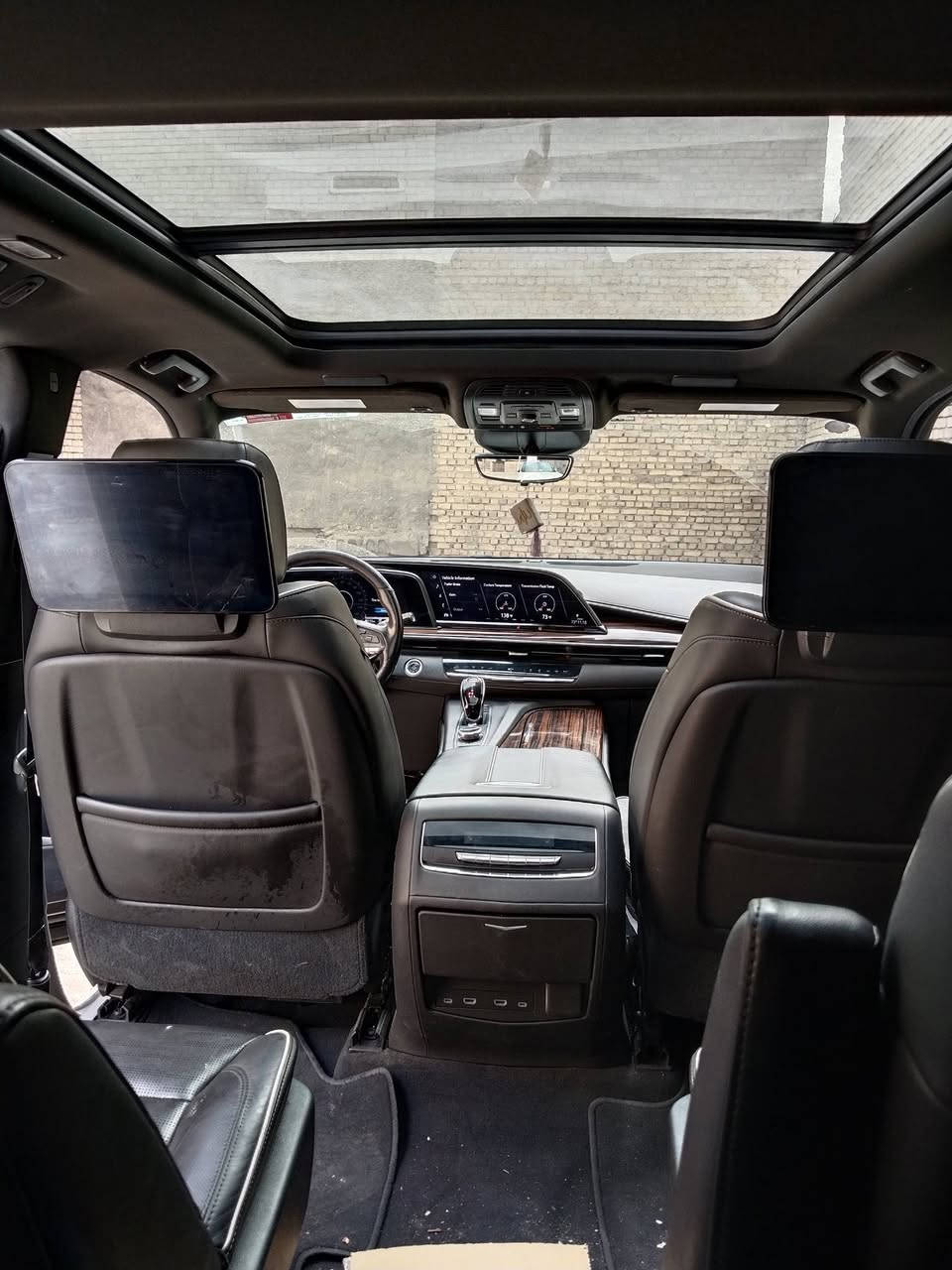 السلام عليكم كديلاك سكاليت بريم لاكجري موديل 21سياره فول عده لمساج سياره دخول جديد كتاب دبلماسي ترقم بغداد وجميع لمحافضات عدا الشمالي  سياره طويله شاصي طويل مقاعد منفصله كير مكينه مكفولات سونار مسويلها سياره احلا من صور سعر السيارة 540وبيها مجال رقم *********** ولعنده مراوس يخابر
