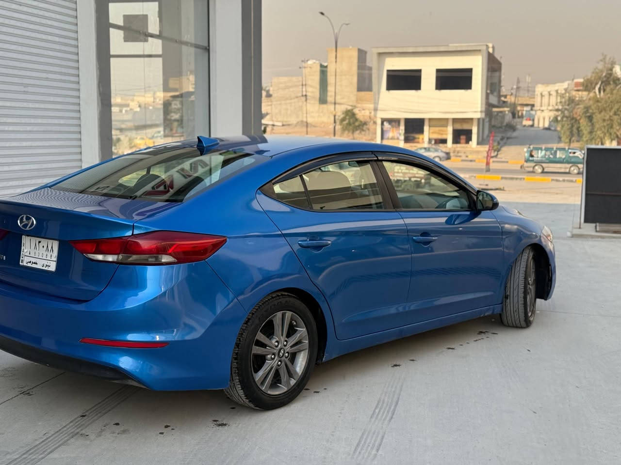 السلام عليكم
للبيع هونداي النترا ( زرقاء اليمامه ) 
موديل 2018
كير محرك شرط
منظومة غاز
موصفات نص فول
شاشة
كامرة
قفل مركزي
رقم الماني
كابون بانزين
طخم جديد
تايرات جديد
سيارة جاهزة ميحتاجلها مصرف
محرك مفتوح بدون صرف بدون نفخ 
صبغ 3 قطع 

سعر مناسب 110 وبيها مجال بسيط

للاستفسار مراجعة مكتب منار الحدباء لتجارة السيارات وتنظيم عقود بيع وشراء السيارات موصل حي المثنى فرع إعدادية الرسالة

***********
***********
