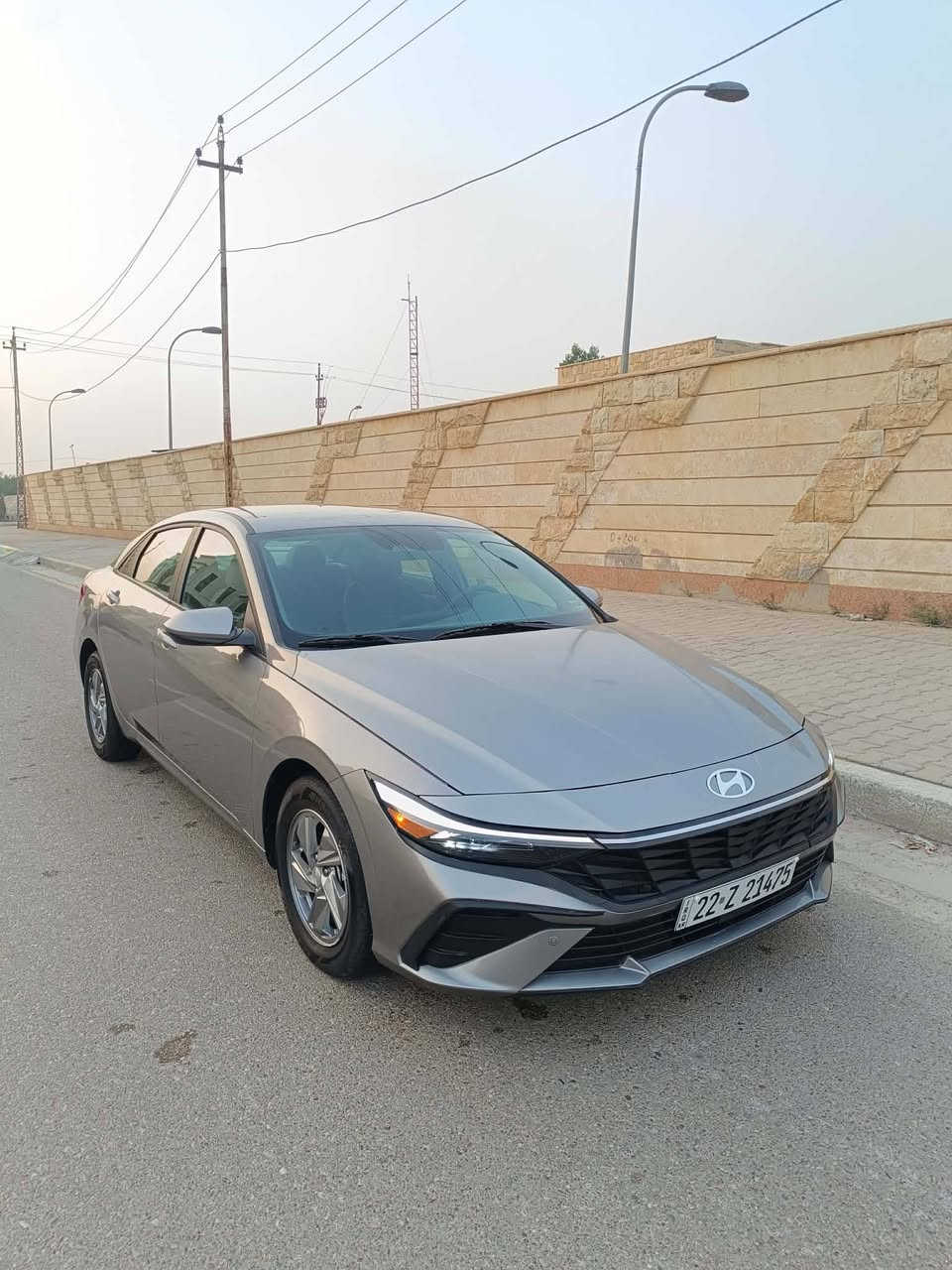 السلام عليكم
هونداي النترا للبيع موديل 24 رقم اربيل الجديد 
دخول جديد البارحه اترقمت السياره بسمي  ودخلت بغداد حادث السياره بنيد صبغ نفسه مصلح  ارباك استيرن راجع سيتم ابلادي بدون دواخل 
المواصفات 
شاشه الكتروني 
لد نهاري + لايت زنون 
فول تحكم استيرن
ثلاث انظمه قياده
السياره ماشيه 10  الف فقط السياره زيرو مشي امريكا 
رادار امامي 
ويل كب توقف ذاتي عنده الاقتراب 
محرك 2000 دوش بانزين فقط
وباقي المواصفات المعروفه 
مكان السياره بغداد السعر 165 وبيه مجال 
الهاتف ***********/***********
