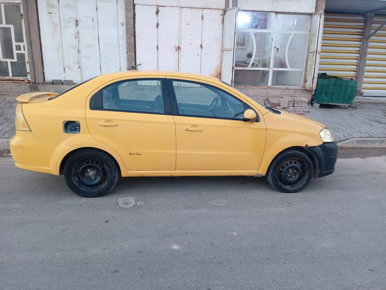 سلام عليكم افيو موديل 2008 وارد امريكي سياره رقم بغداد تحويل ثاني يوم باسمي مصفرة غرامات وهيئة  كير اوتوا سنوية لل2027 سيارة اصولية رقم بغداد عارضها ب40  وبيها مجال للتواصل ***********
