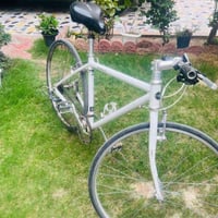 🚴‍♂️ بايسكل Weekend Bikes هجين بحالة ممتازة للبيع 🚴‍♂️ السلام عليكم شب...
