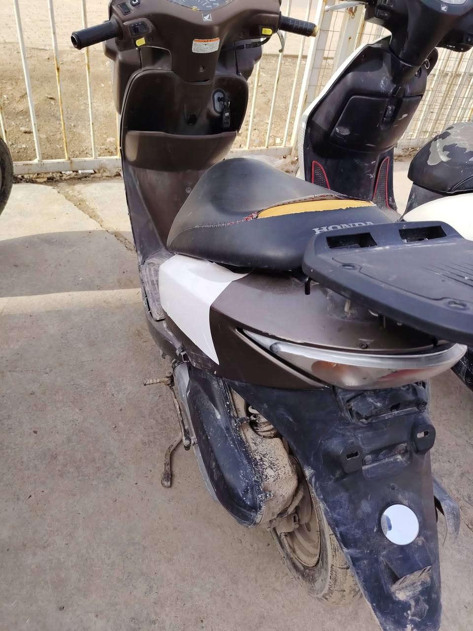 ابو السلة نوزل مكينة كلش ناعمة شرط خرسة سعرها ٣٠٠ الف الشراي يتصل ***********
