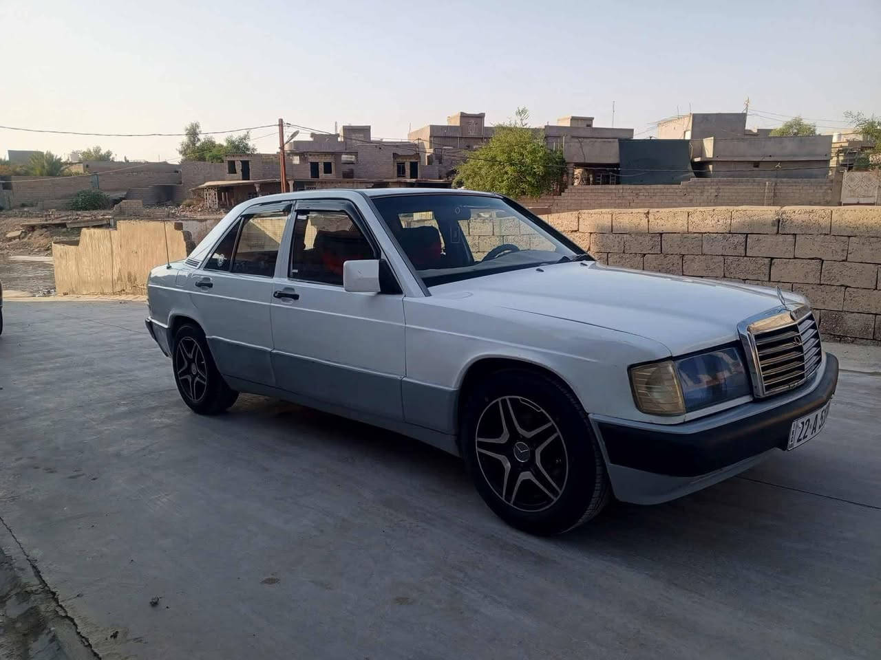 السلام عليكم للبيع
مارسدس  190 موديل 91 هزة جديدة رقم اربيل  تحول مباشر سنويه لل30 جديده رقم دولي تخم تاير جديد مكينه وكير ونجي لا صرف ولا بخار نضاف صدر جديد باتري جديد كهربائية كلها شغاله من دعاميه لدعاميه شغال سنتر لك شغال
 ويل رياضي  مال جناي 
سعر 53 وبيها مجال مكاني ديالى جلولاء رقم ‏‪***********
