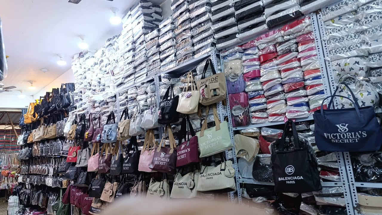 العنوان العماره شارع بغداد سوق العلافين مقابيل سوگ عبد الله جمله و مفر سعر درزن 12قطه 48الاف


**إذا كنت صاحب هذا الإعلان وتريد حذفه لأي سبب، رجاءا أرسل رسالة إلى الدعم الفني**