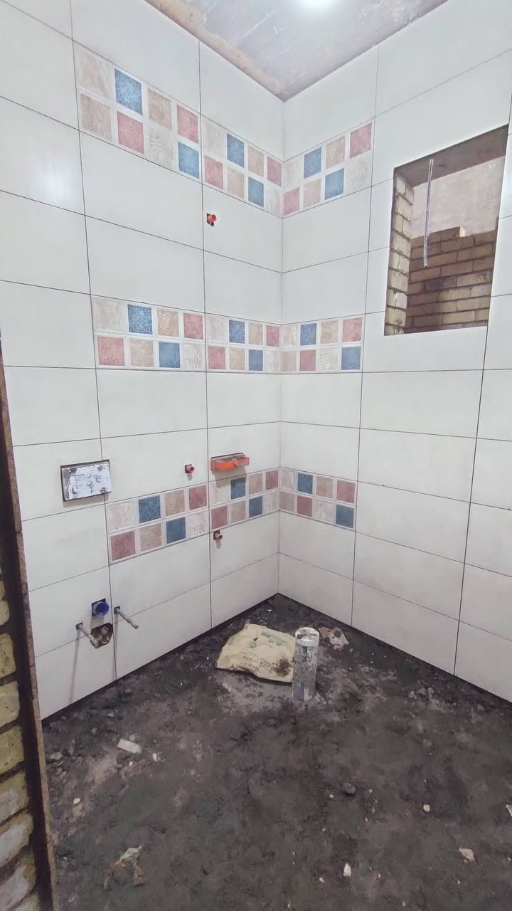 خلفه مصري درجه اولى جداري وارضيه ودرج ***********
