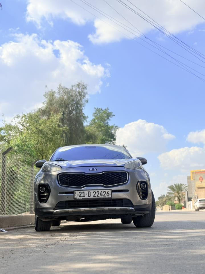 اخوان السعر ١٢٠ وماكو هل سعر ومستعجل
سبورتج أمريكي موديل ١٧
حادثها بنيد وجاملغ وبالعراق بيها قطعتين صبغ 
مكينه ٢٤٠٠ خير من الله 
ماشيه ٥٧ ميل 
مواصفات 
شاشه وكامره 
فور ويل 
تحكمات ستيرن 
مود درايف 
مانع انزلاق نزول منحدرات 
قطعتين تبريد 
رقم شمالي ب اسمي شخصيا رقم إنكليزي الجديد 
مكاني بغداد
***********
