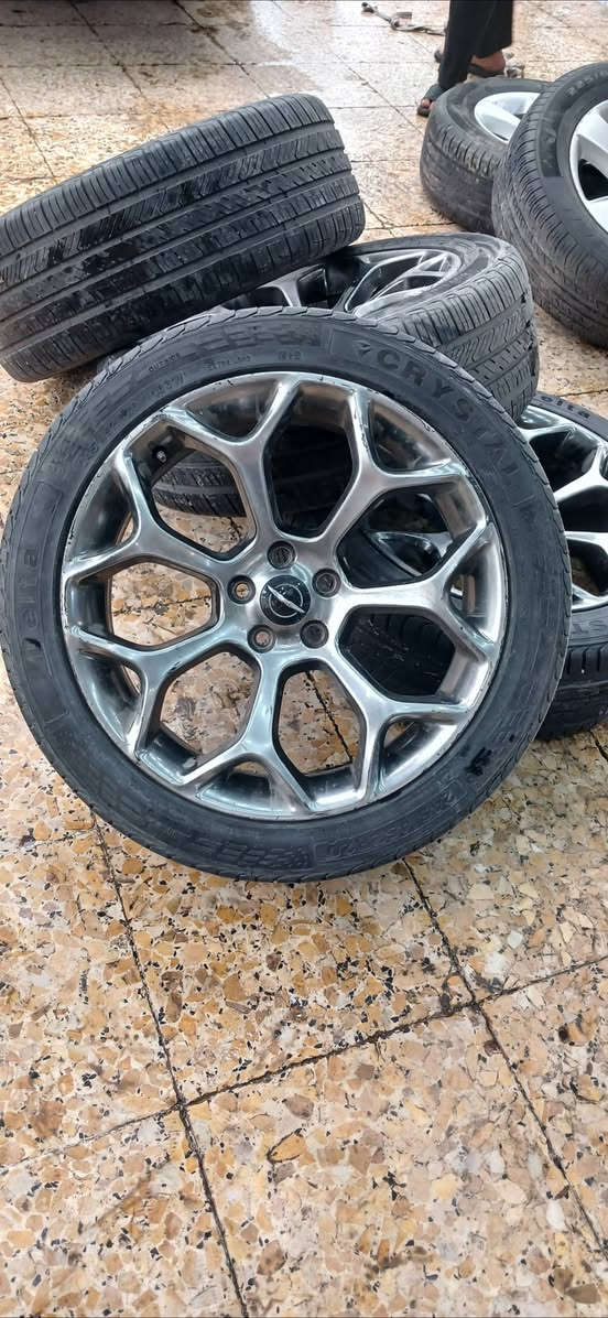 السلام عليكم شباب ويلكب حجم ٢٠ عنكبوت اصلي بي تخم تاير اخوجديد زوج ٢٧٥ ٤٠ ٢٠ زوج ٢٤٥ ٤٠ ٢٠ الويل لاضربه ولافطر ولالحيم للبيع اومراوس حسب القناعه فرق اوبدون فرق حسب ويلك واني خادم للجميع اخوتي العنوان بغداد البلديات *********** جارجر اوبامه دورنكو جيب
