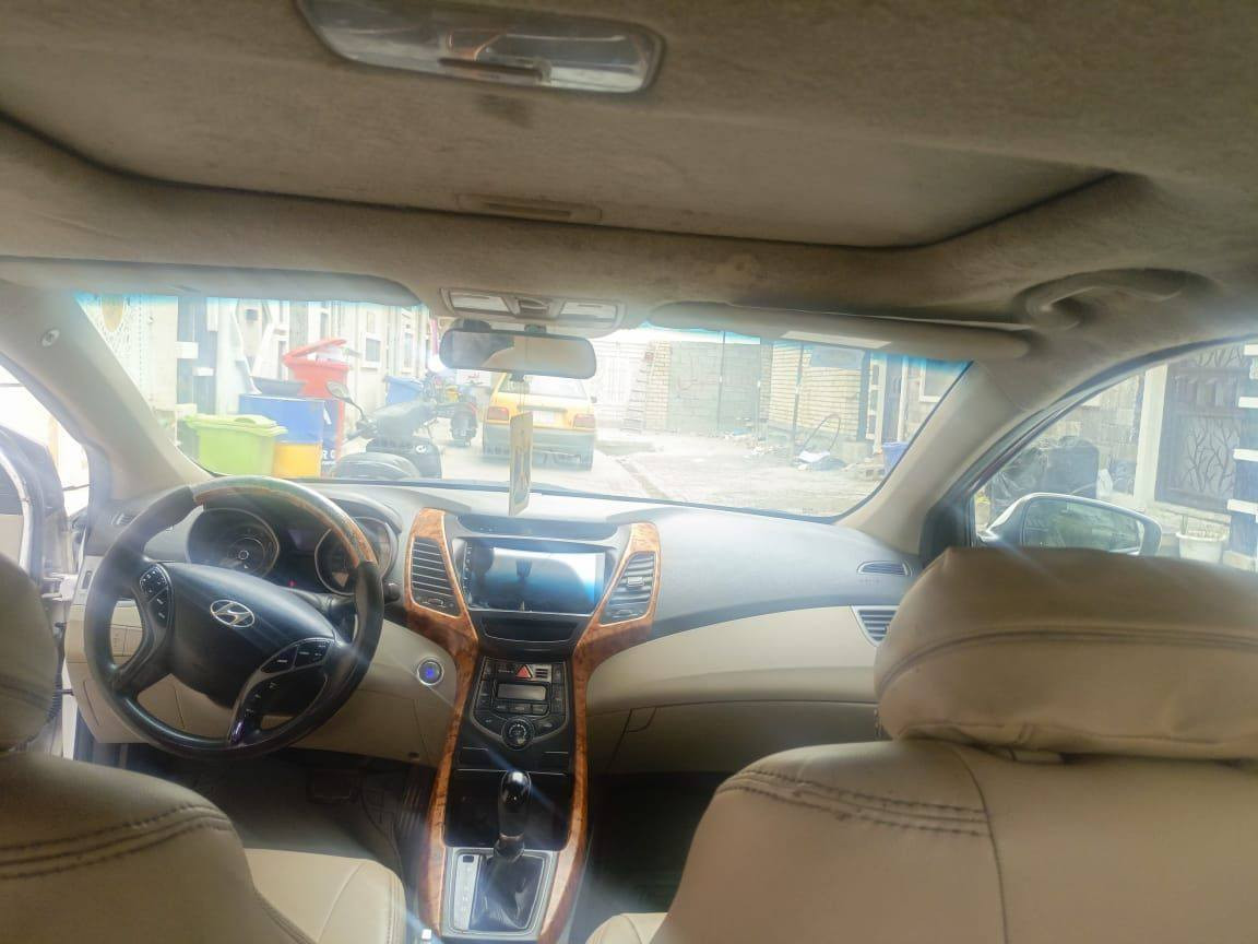 سلام عليكم النترا مديل 2014 فول موصفات خليجيه بصمه فتحه تحكم مري   مكينه 2000  السياره  متجايه  
ابيع هل موجود رقمه بغداد وبسمي تحويل ثاني يوم مكاني دوانيه السعر 83وبيه مجال قليل  ***********
