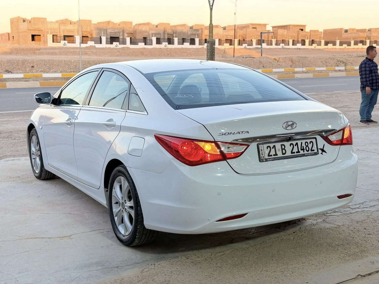 سوناتا موديل 2010
رقم وسنويه جديد بسمي 
كهرباياته كله شغال
مكينه 2000
كشنات جلد
تبريد تدفئه شغال
سياره مابي اي عيب جاهزه بيه بس هلال خلفي صبغ وربع بونيد بدون حادث 
مكاني ديالى خانقين السعر ((107)) بي مجال 
***********
