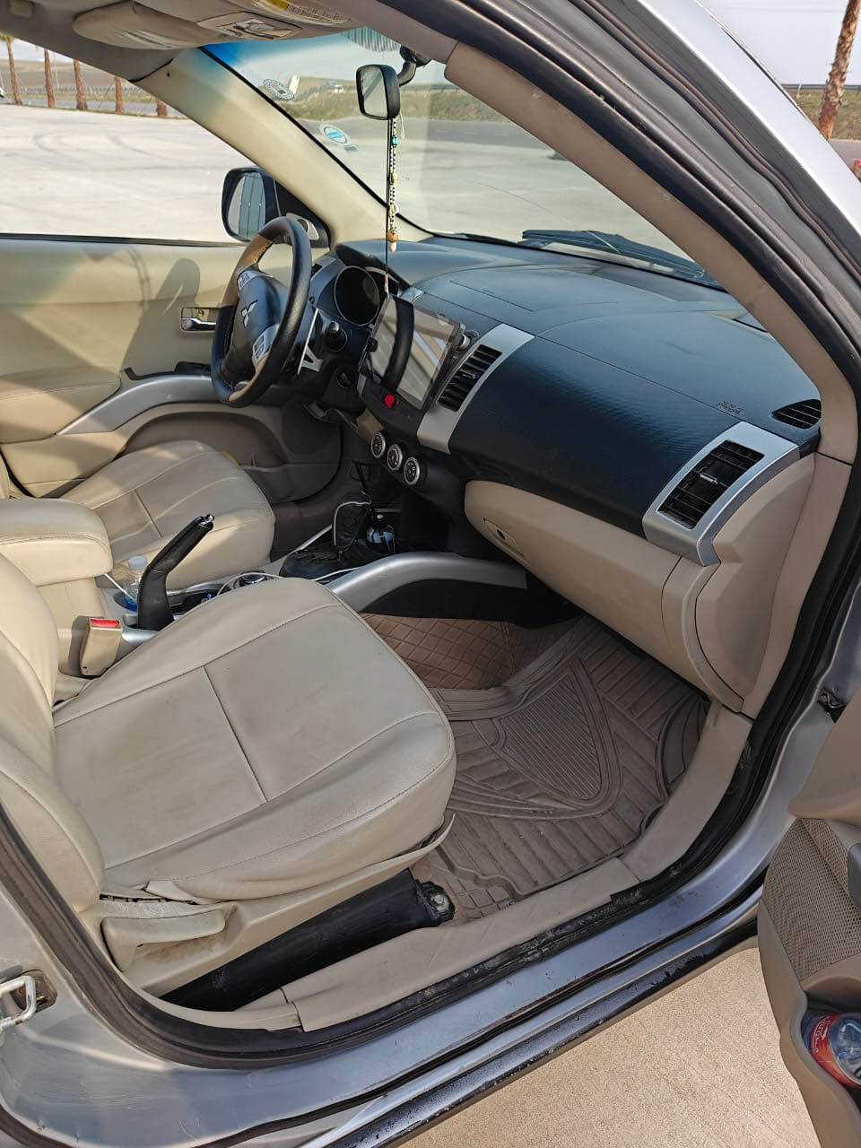 احترامي للآدمن ارجو الموافقه منشوري
اخوان ارجو التواصل عالواتساب  
واتساب  *********** 
واتساب ***********
للبيع ميتسوبيشي اوتلاندر  موديل 2008 فول فول مواصفات محرك v6  سعر البيع 83 ورقه  كير ومحرك و تبريد بشرط  سياره كلش نظيفه و متعوب عليهه  جاهزه من كل نواحي و أحلى من الصور  رقم وسنويه وهزه جديد قبل شهر حولناهه كله جديد  تحويل او وكاله بشرط سياره ضمان  عام  صبغ للجماليه   مكان السياره قضاء عقره بين اربيل و دهوك دهوك, العراق
