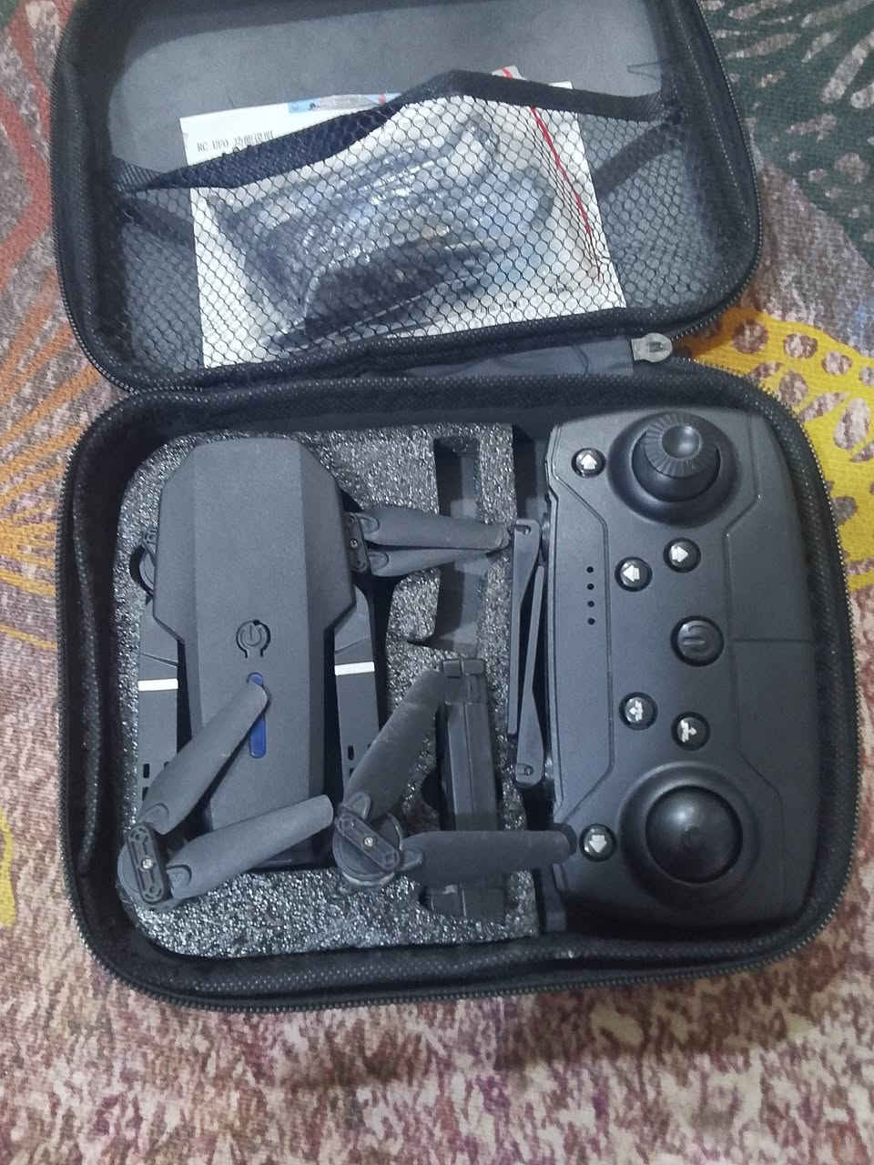 سلام عليكم درون شغال البيع يحتاج بطاريه السعر 12 وبي ماجال رقم ***********
