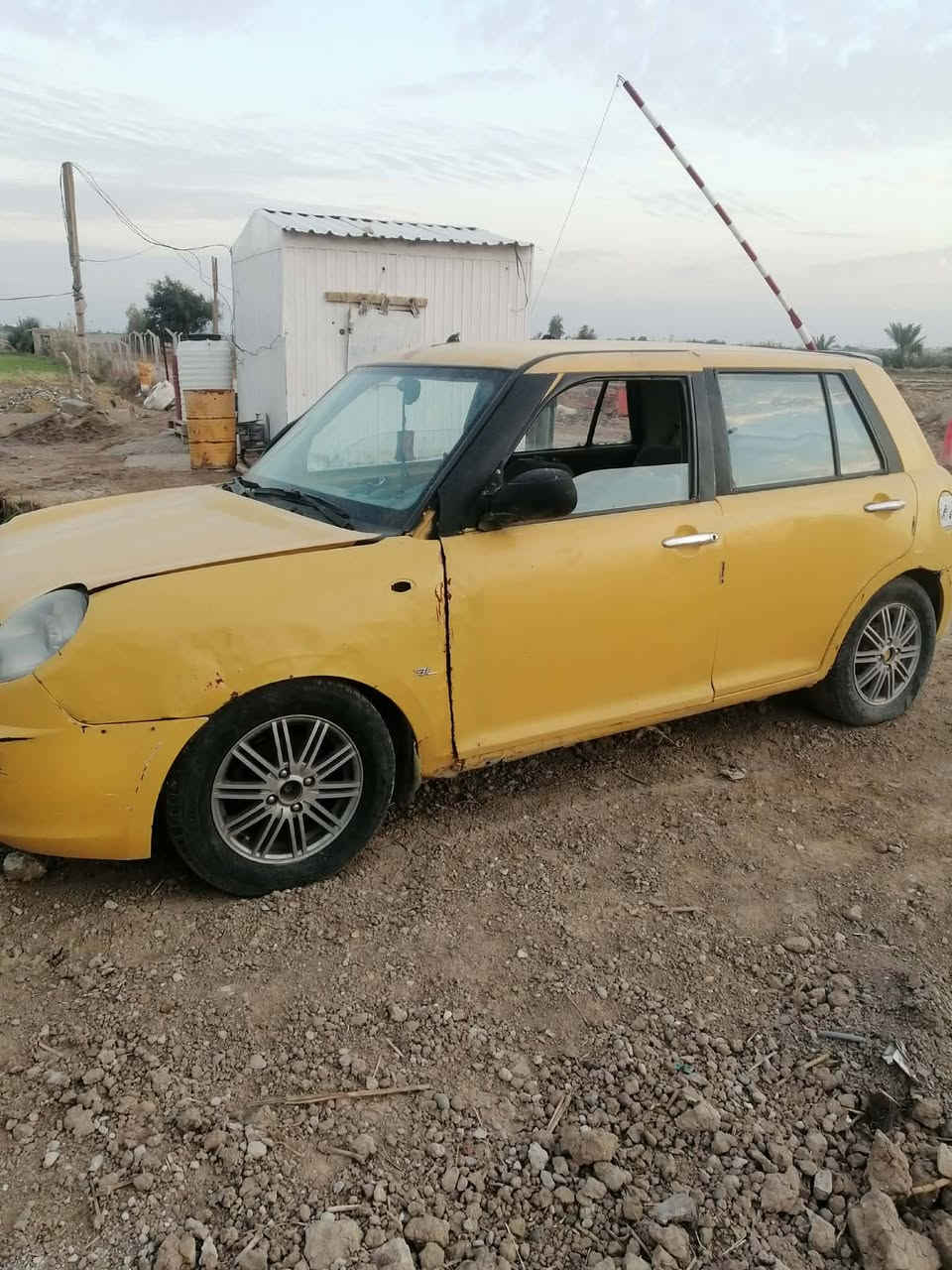 السلام عليكم
ليفان رقم نجف سياره زينه محرك كورلا كير عادي كيرها شويه تعبان السعر١٢  ورقه وبيهه مجال للتفاصيل أكثر ***********
