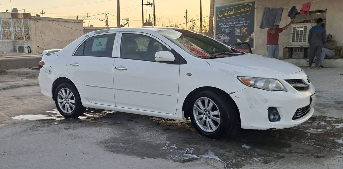 كورلا موديل 2009 خليجي 
محرك  1800 
محرك وكير قبل شهرين شادهن كسر كارتون
بصمه وتشغيل على بعد 
فتحه  بالسقف 
مرايات شفط  واشاره بالمرايه
حداديه امامي وخلفي  ومشط كله جديده شادلها
بيها مكانات تقشير 
السعر 98
العنوان البصره 
***********
