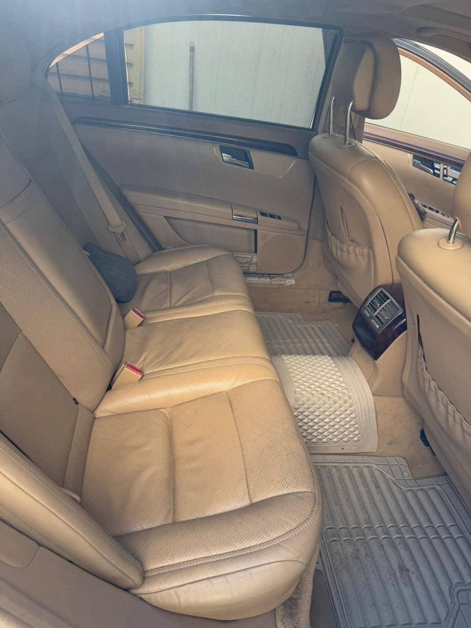 مارسيدس 2011 s500 رقم اربيل الجديد السياره خير من الله باب قصير ٨ سلندر الضرر حسب السونر المرفق ماشيه ١٢٨ كيلو يعني السياره بعدها جديده للاستفسار الاتصال على الرقم *********** متواجد واتس اب بغداد, العراق
