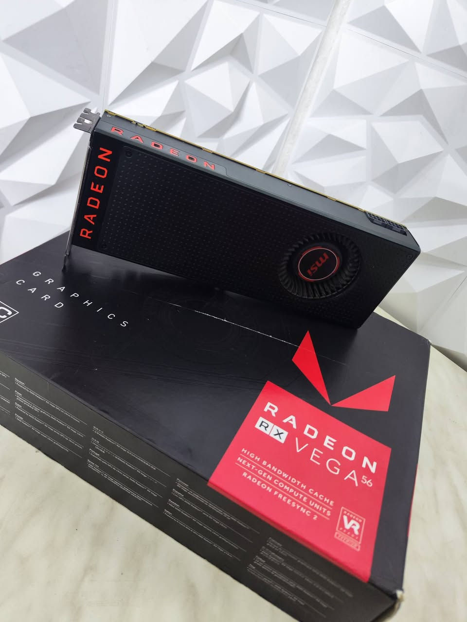 Rx Vega 64 Msi Air Boost OverClocked Edition
VRAM HBM2=8GB
٢٨٠ الف


**إذا كنت صاحب هذا الإعلان وتريد حذفه لأي سبب، رجاءا أرسل رسالة إلى الدعم الفني**