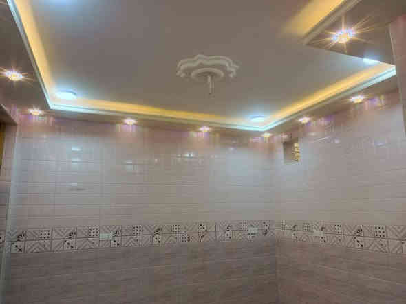 السلام عليكم بيت مساحه 160متر خلف البانزينخانه بته مباشرتا السعر 150 البيت علما أن البيت مامسكون بي للاستفسار اكثر الاتصال على الرقم ***********
