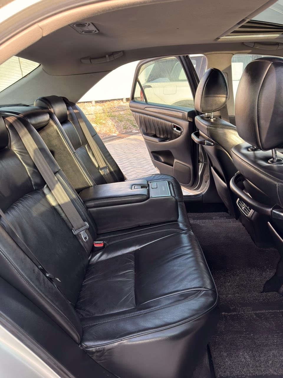 شاهینه ساخ 2005 182

جلد 
سلايت
هیتەر
ئاوینە ئیشارەت
حاسه پێش و دوا
ديفيدي
٦ سیدی
ئاوينه ئیشارەت
گێر و مەکینە بە شەرت
تەق و ڕەقە بە شەرت
سيستمى دەنگی یابان mark levinson
ئیمپری فایەر ٣ فیشە و هەموو تویتەرەکانیبئیش دەکا
هیچ گلۆپی خللی نیە

هایدرۆلیکی گیر گۆراوە
پێشی کامل سیرفس کراوە
کامل دەبل و لەوی کراوە بە ڕۆیال 
٤تایەی لۆک ئەسڵ 
بێ مەسرەف هەموو مەسرەفیکی کراوە 

کۆدی بۆ کراوە

٣پارچەی بۆیاخی ئەوروپا 
٢ دەرگا و جەمەلخی دوا

نرخی ٨٥ وەرقە
کەلار 
***********
