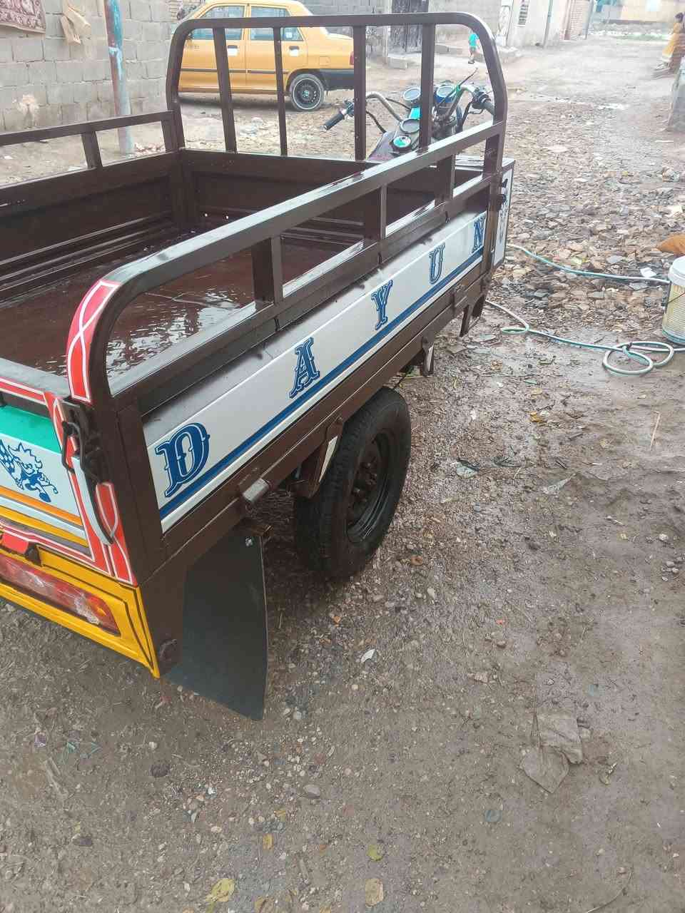 للبيع موديل 2012 رقم ابيض ***********
