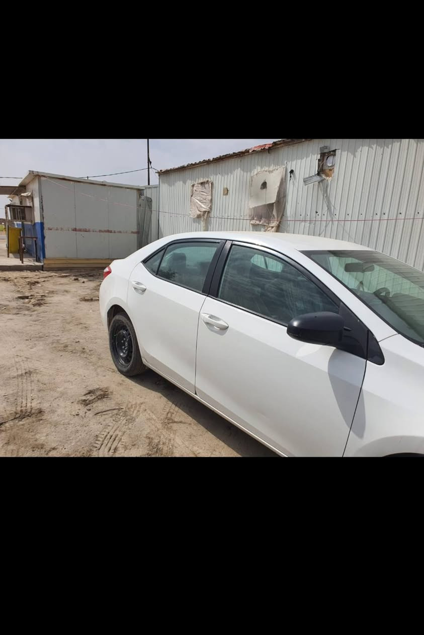 سلام عليكم سياره كورلا للبيع جديدة سياره رقم بغداد حادثه جاملغ وبنيد حداديه تخم تاير كلشي شغال بيه ماشي 100الف كير ومكينه جدد سياره مطلوب كمرك تدفع كمرك داور السعر 105وبيه مجال الاتصال ***********
