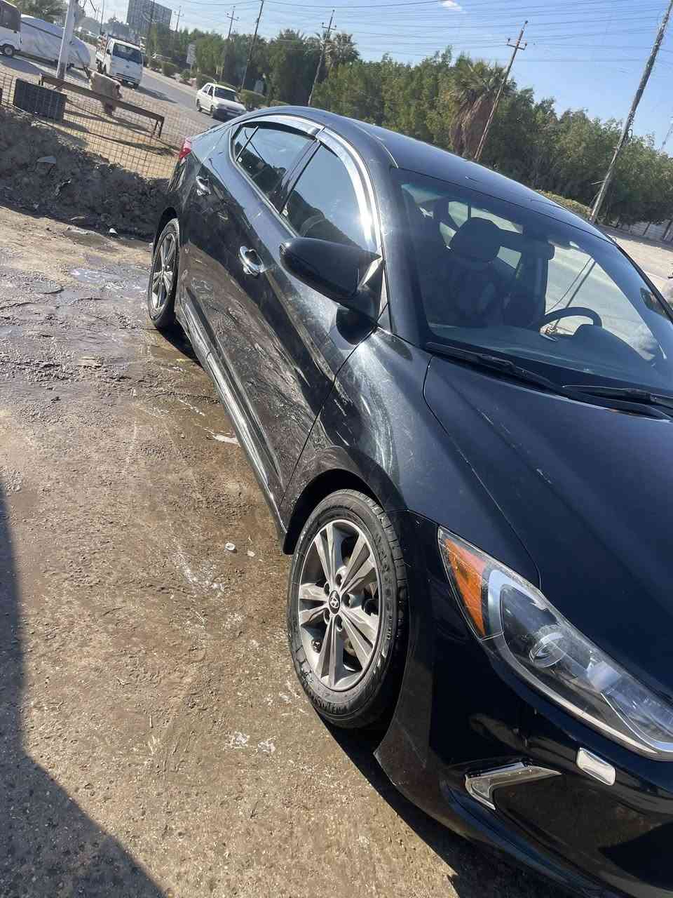 السلام عليكم .٢٠١٨ للبيع بجم كبس نواقصها بس تبريد سياره جاهزه خير من الله موقعها بغداد تحويل بنفس اليوم موقعها بغداد. السياره باسمي .. السعر ١٢٠$ بيها مجال بسيط ‭٠٧٧٢ ٤٧٩ ٤٥١٠‬
