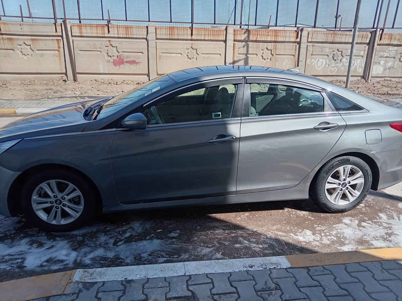 السلام عليكم موديل ١٤ أمريكي اسياره بيهه قطعتين بس مكاني بغداد نظيف كلش ***********٠& ١١٠ السعر
