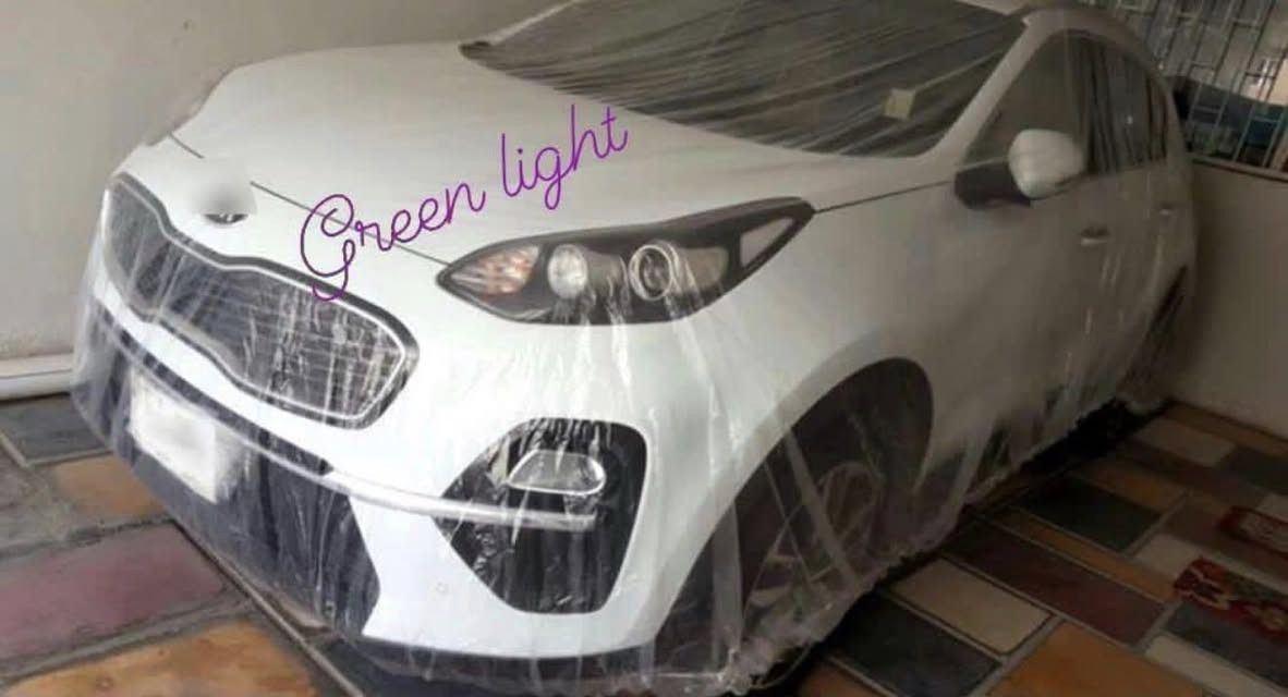 توفر جادر نايلون ثخين يحمي سياره من الامطار والاتربه وشخوط للحجز عبر الخاص او واتساب متوفر توصيل جميع المحافظات 🥰😍 ***********
