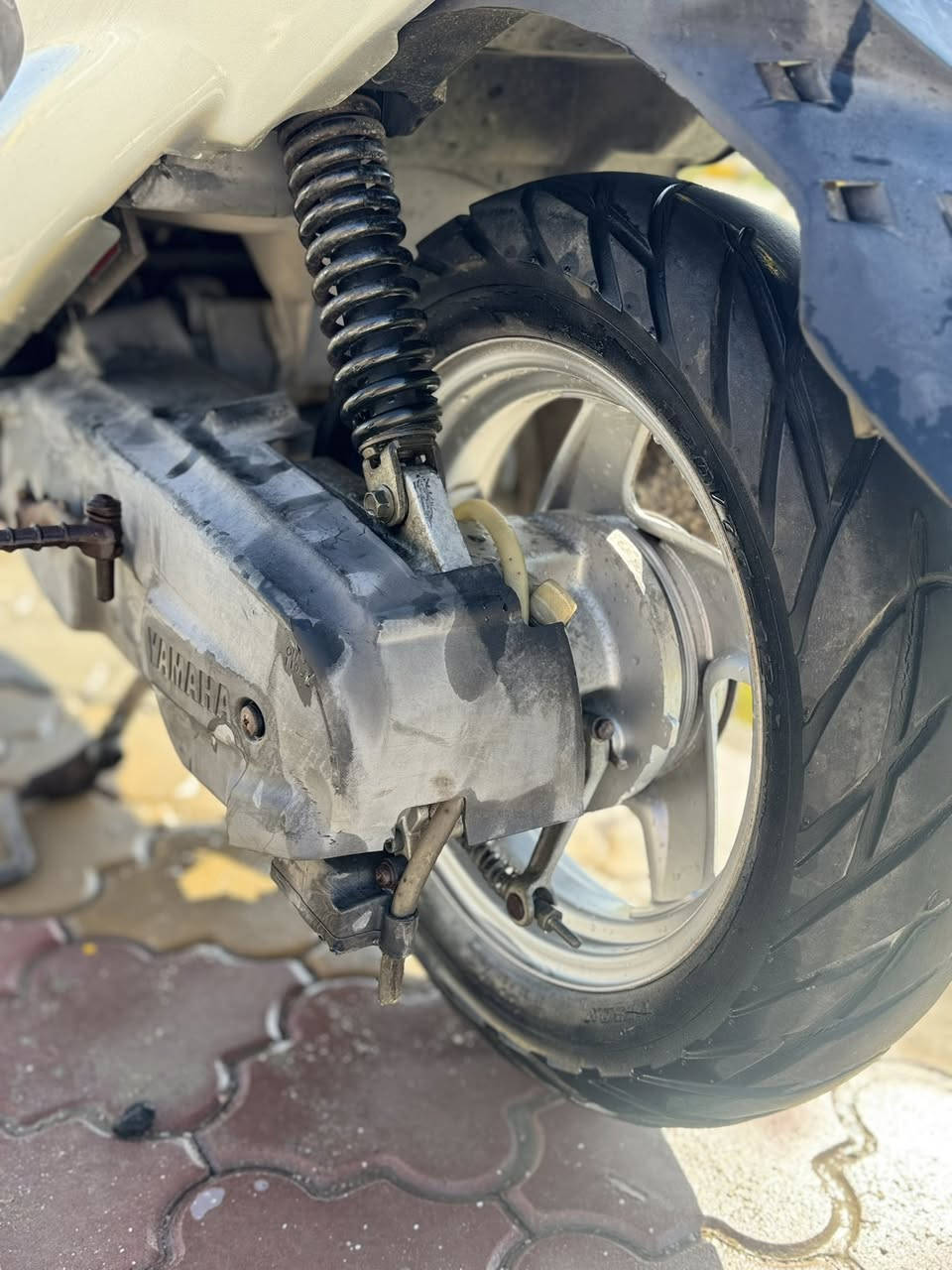 للبيع دراجة أكزز نظيفة ومضمونة
الدراجة بحالة كلش زينة، استخدام خفيف، مكينتها قوية وما بيها أي عطل وشرط النهضه .
الدراجه كلها شغاله / سلف - هندر - اشاير - هورن - عداد بانزين - عداد السرعه - الدراجه برغي مامفتوح بيها وشرط الفحص وين مايعجبك 
ما تحتاج صرف، تركب وتتوكل على الله.
اللون: رصاصي 
الممشى: بل تصوير مبين
السعر: مناسب وقابل للتفاوض 
الموقع: ناصريه مركز حي الجامعه ْ

📞 للاتصال أو واتساب: ***********
