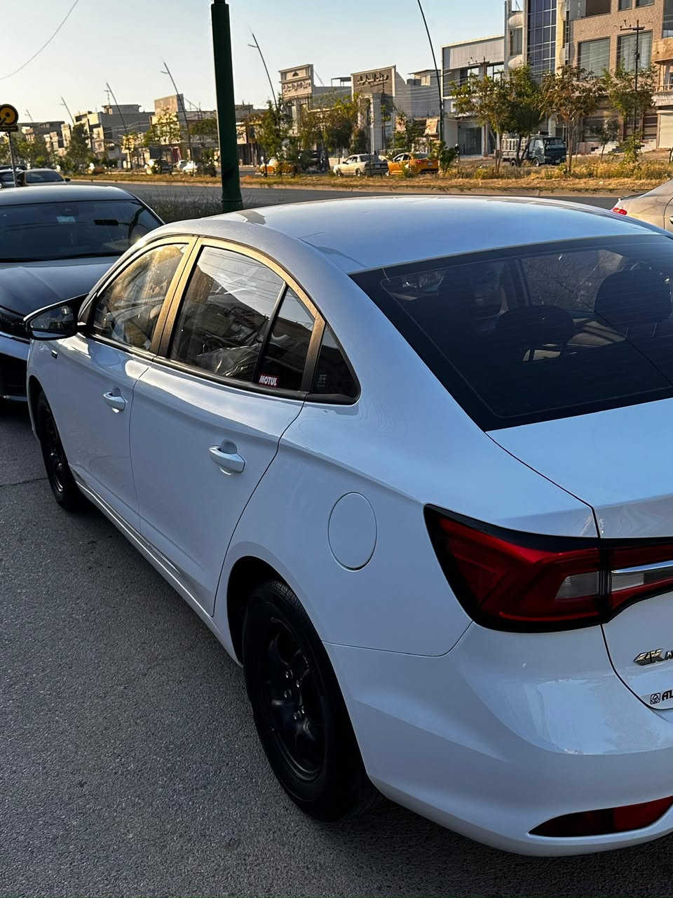 سلام عليكم 
mg 5
موديل 2022 
سياره بدون صبغ فقط بابين بي رصعه 
ماشي 86000 كيلو 
سعر 95$
عنوان كركوك 
***********

