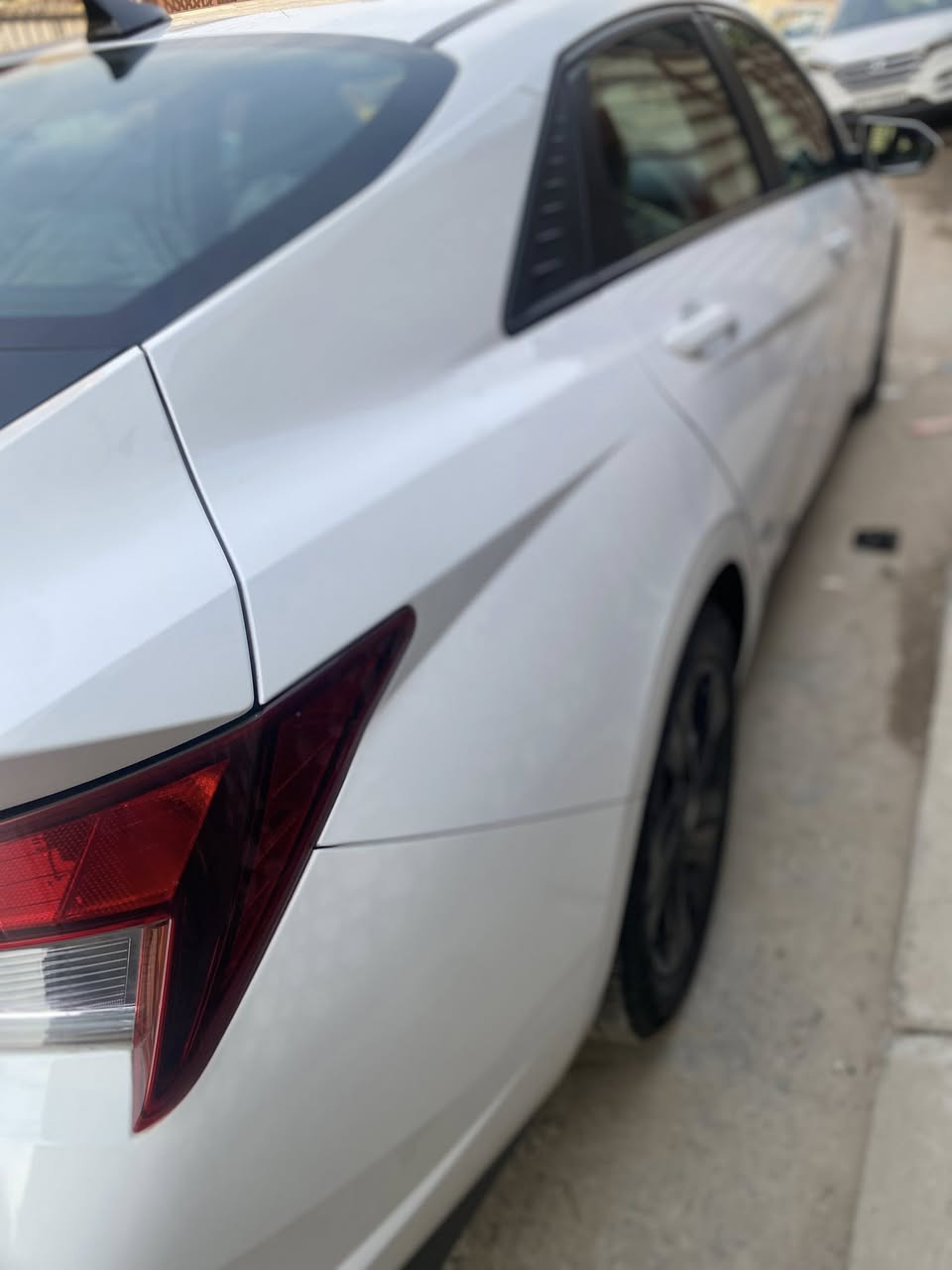 الانتر وارد امريكي لون ابيض
 مديل ٢٠٢٣
حادثهة جاملغ وبنيد
رقم اربيل
السيارة نص مواصفات
بصمة تشغيل
تحكمات
كامرة دوارة
ويل كروم
رادارت
نقاط عمياء
سياقة ذاتية
السيارة نضيفة نفس ما موضح بصور وعليهة منضومة لد اصلية
مكينة دوش بحالة الوكالة
وسونارهة مرفوق وياهة
مكاني الزعفرانية
رقمي
السعر 145
رقمي ***********
