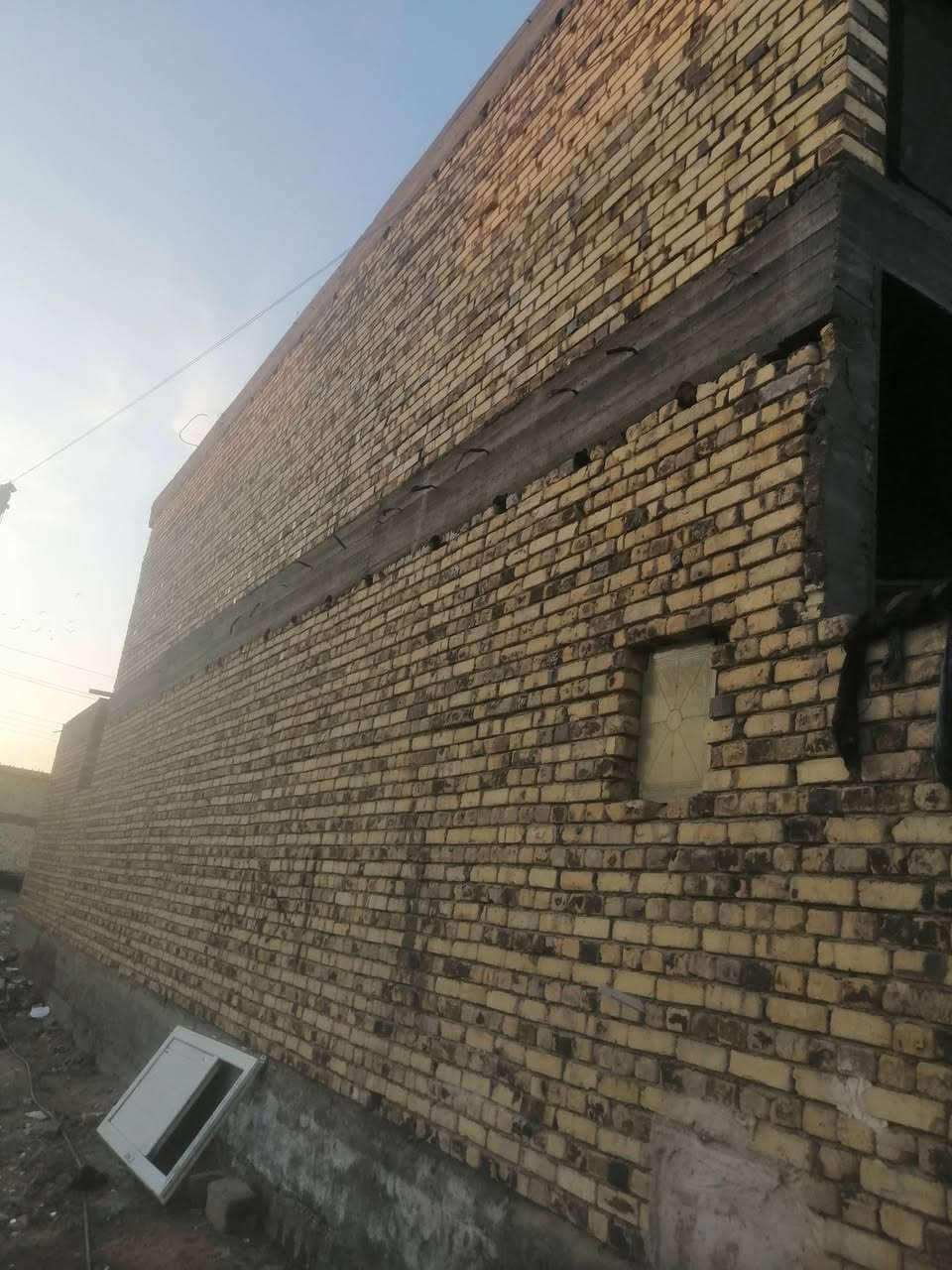 بيت للبيع بالتاجيه رقم الدار ٧٣٤٠ رقم ***********
