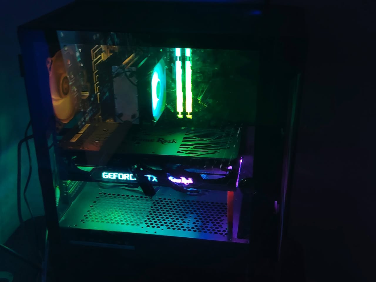 السلام عليكم
تحيه طيبه
 تجميعه تاخذها وراسك مرتاح تشغلك اقوه الالعاب واحدثهن 

الكرت:
PALIT RTX 3070 TI 8G GIME ROCK اعله فئه بالبراند يجي فول RGB 

المعالج:
R5 5500 معالج جيد للالعاب

الرامات:
32G 16X2 3200

المذربورد:
MSI B450 A PRO

الهارد:
M.2 PNY 1T GEN 3

سعر الكيس فقط: مليون وميه وخمسين ألف
 رجائا لحد يعامل على السعر لان نفس المواصفات يطيك ورامات 16 بنفس السعر جاي اطيك رامات 32 بزمن الرامات اغله من الذهب

علما الحاسبه نضيفه كلش تجي يمي تفحص وتاخذ

للتواصل خاص او علق تم وانه اراسلك 

ما عندي توصيل

العنوان:
 البصره الجبيله


**إذا كنت صاحب هذا الإعلان وتريد حذفه لأي سبب، رجاءا أرسل رسالة إلى الدعم الفني**