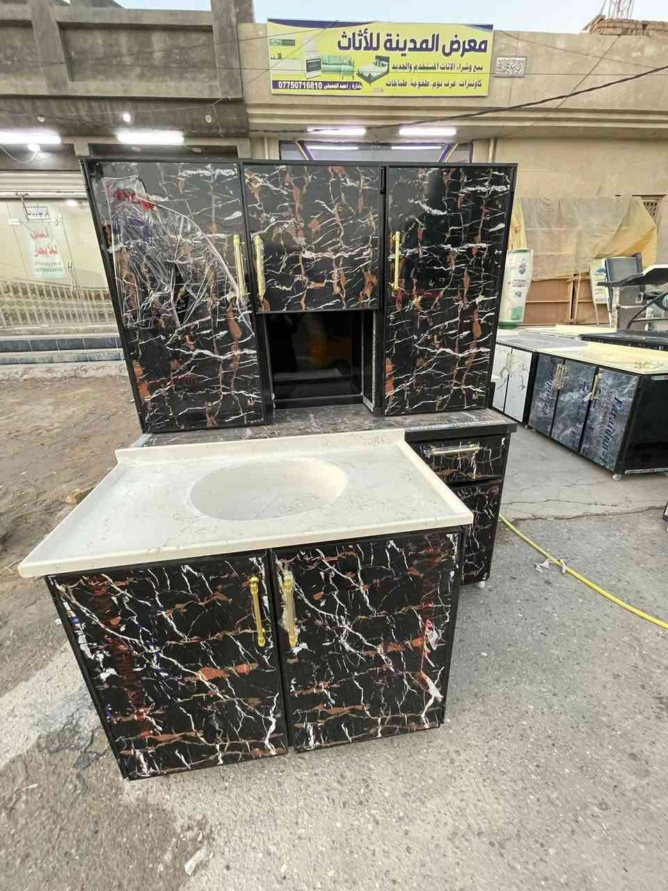 السلام عليكم تم وصول وجبة جديده كاونترات متوفر جميع القياسات او اللوان العنوان سبع البور شارع ٤٠معرض المدينه للاثاث ***********
