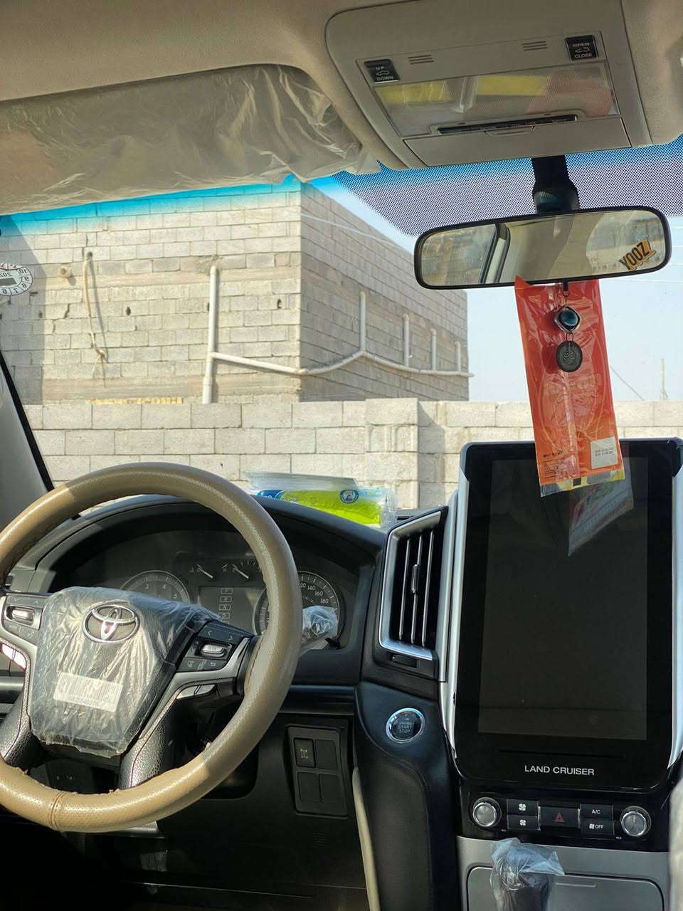 سلام عليكم لبيع لاندكروزر موديل 2011 محدثه 21 تحديث بدون تصفيح سياره 6 سلندر بنزين رقم اربيل  سياره لون صدفي المكان البصره الهاتف *********** السعر 275 وبيها مجال للطيبين
