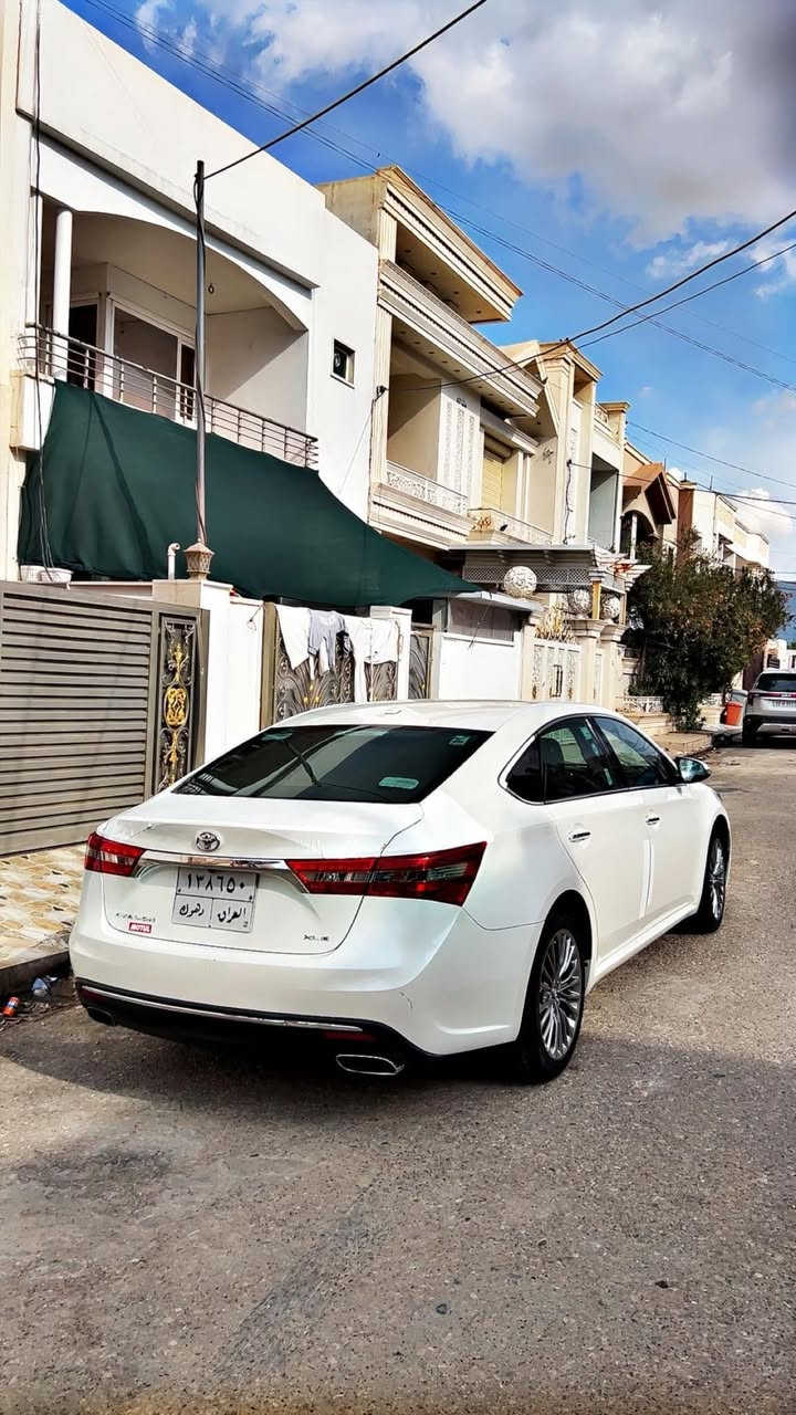 Avalon 2018 XLE ئه ڤه لون ٢٠١٨ كلينه ويلى ٢٠٢٢ له سه ر دانراوا سه ياراكه زور خاوينه ١٢٥ مايل روشتوا ته نها مواسه فات xle كوشن هيته را رادارا ختى جادا تعديد سرعه  لايت زينونه كوشن كاراباى  سياراكى زور خاوينه له واتص ئپ نامه بنيرا گه ر  نرخى ٢٢٨ ورقه و مجال موشته رى ***********
