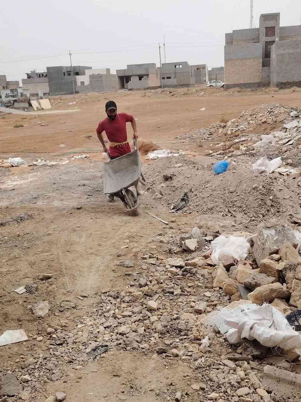 السلام عليكم شغلنا ليل ونهار برمضان يوجد كادر عمل جاهز  تصعيد مواد  / تنضيف بيوت  / تفليش  / تكشيط  / دفن نهري  / شقلنه ليل ونهار  / وماعليك بكلشي تاخذ شقل جاهز مني  / ومعداتنه جاهز وسياره تجيك للبيت ماعليك بس تصال على رقم/ ***********
