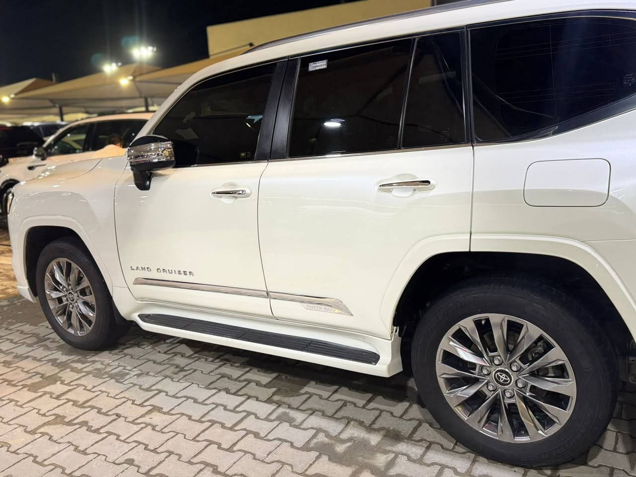 لاندكروز VXمكفوله. ماشيه ٤٠ الف السياره ساز اصل. مغلفه من الزيرو سياره. جديده وكفاله. رقم أربيل وياه باج تضليل مروري. موديل 2023
السعر. 720 $ ومجال للشراي. ***********
