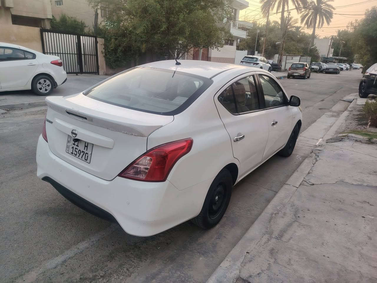 سلام عليكم
سني هندي بليته زركه 
٢٠٢٠
ماشيه ٩٢
رقم بغداد انكليزي سنويه لل٢٠٣٠
كير مكينه صدر تخم تاير تبريد جاهزه السياره
كل تفتصيلها بلفديو
بدون صبغ بدون تبديل
مكانها بغداد العامريه
***********
السعر ١٠٠ وبيها مجال
