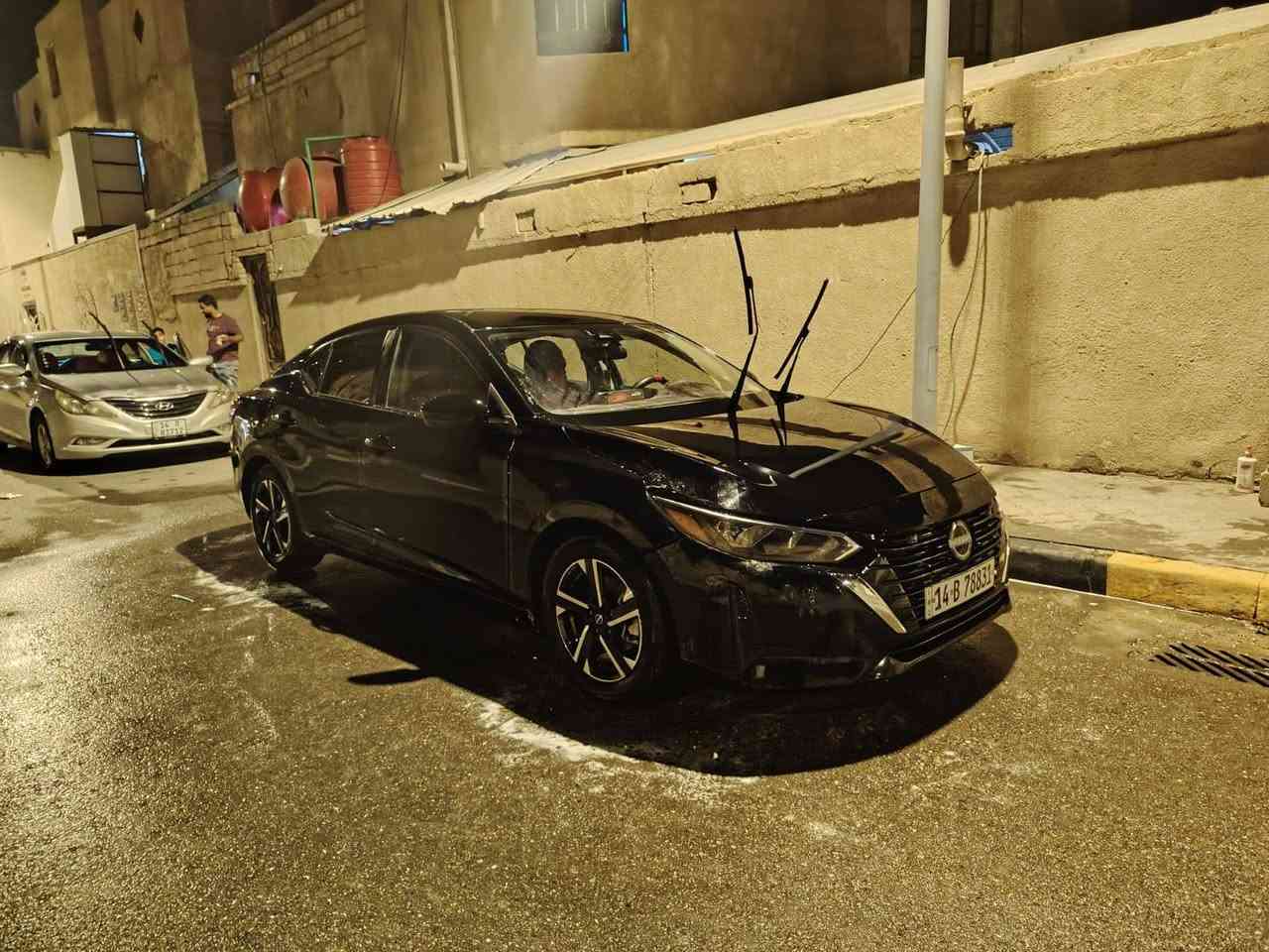 سلام عليكم نيسان سنترا موديل 2024 وارد أمريكي حادثه بصيد جدأ جاملق الأمامي فقط وبيه الجاملق الأمامي الثاني جهت الراكب انضرب عندي بل عراق ضربه بصيطه ستوته ضربتني والباقي كله كفاله السياره حلوا جدأ كير محرك كفاله السياره ستخدام بيت فقط وشوف العين اليحكم رقم بصره حرا تحويل ثاني يوم  السعر 140 وبيه مجال وصور الحادث موجوده بل نشر  مكان السياره زبير مربد الجديد رقم الهاتف *********** الزبير, البصرة
