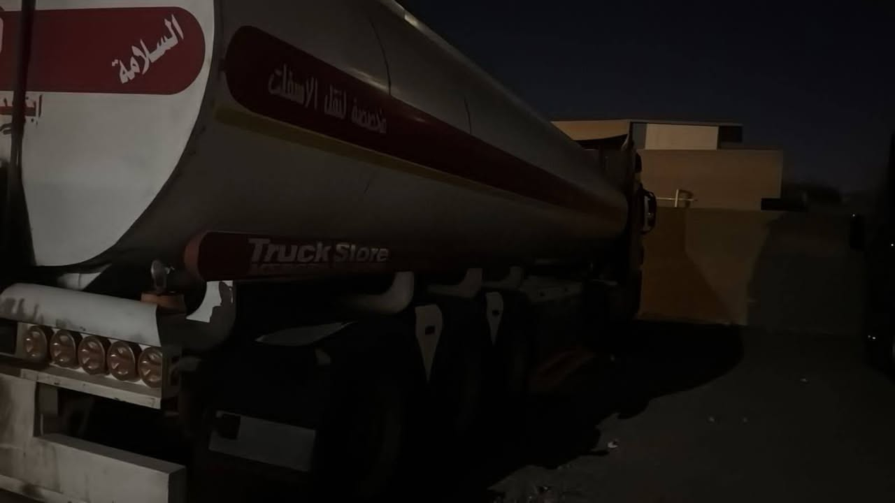 السلام عليكم تانكي تركي تغليف جديد كهربائيات  تخم تاير حموله  ٣٥ طن السعر ١١٥ $  وبي مجال قليل    ***********
