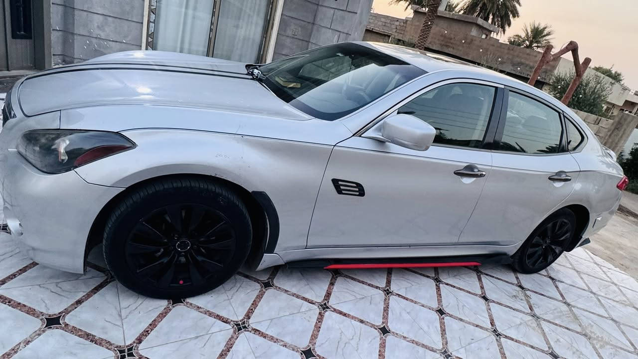 انفنتي m37 موديل 2013 للبيع او المراوس
اذا اكو موستناك 2013 وفوك ماكو مشكلة
السياره كلين مستوردها ب2014 
حادثها غرق ومبدل كل شي بيها ظفاير وعقول
الكير قبل شهرين بدلته جديد 
هزه سنويه كلها جديده 
رقم بغداد
مكان السياره بغداد -صلاح الدين 
***********
