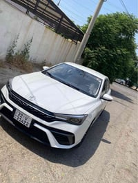 ام جي5 كمفورت • ٢٠٢٥ • ٣٣٠٠٠ كم