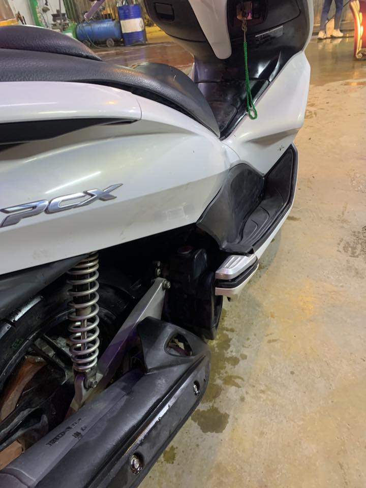 سلام عليكم BCX جيل الاول نازلة رمبة معرض بيت طارش نظافة 100 على ايدي شرط دهن موتل الاصلي والبانزين محسن مال بيت السعر 15 ونص ***********
