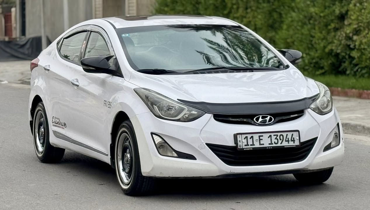 النترا 2015 خليجي مكفول 
ماشية 118 كم
بأسمي 
فتحه 
مكينة 1800 دوش 
شاشة + كامره 
سياره جاهزه للأخير بدون اي نقص 
مضيوفلها منضومة غاز 
بيها مكان بارد باب السايق 
العنوان / السيديه 
السعر / 128
للأستفسار / ‭0786 571 6664‬
