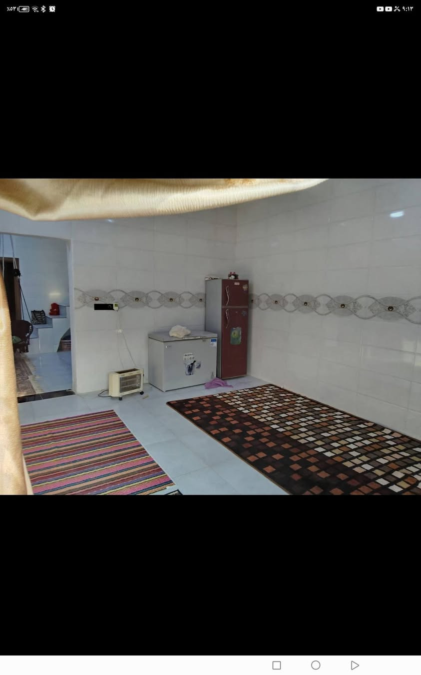 ◀️ بناء حديث
◀️سنه البناء2025
مساحه ٢١٦ زراعي سند ٢٥ 

♻️بناء جديد 

♻️بيت يحتوي ع طابقين
طابق لأول غرفتين وهول وصاله ومجمع صحيات ومطبخ 

📍الموقع  زوير قرب أسواق مارينا
السعر خاص الاتصال على الرقم وتساب
***********
