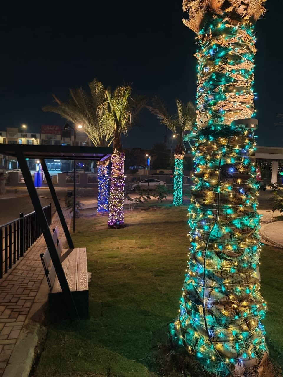 شقة للبيع بسعر جدا مناسب 
في مجمع الروان السكني  مجاور كليه الرشيد 
 مساحه الشقة 200 متر 3 غرف نوم 3 حمامات المطبخ موثث كامل 
للسعر الكلي للشقة 325 مليون 
 الواصل 200 مليون المتبقي 125 مليون  عله شكل دفعات  كل ثلاث اشهر 13 مليون  مع امكانية اضافة قرض عقاري 
***********
