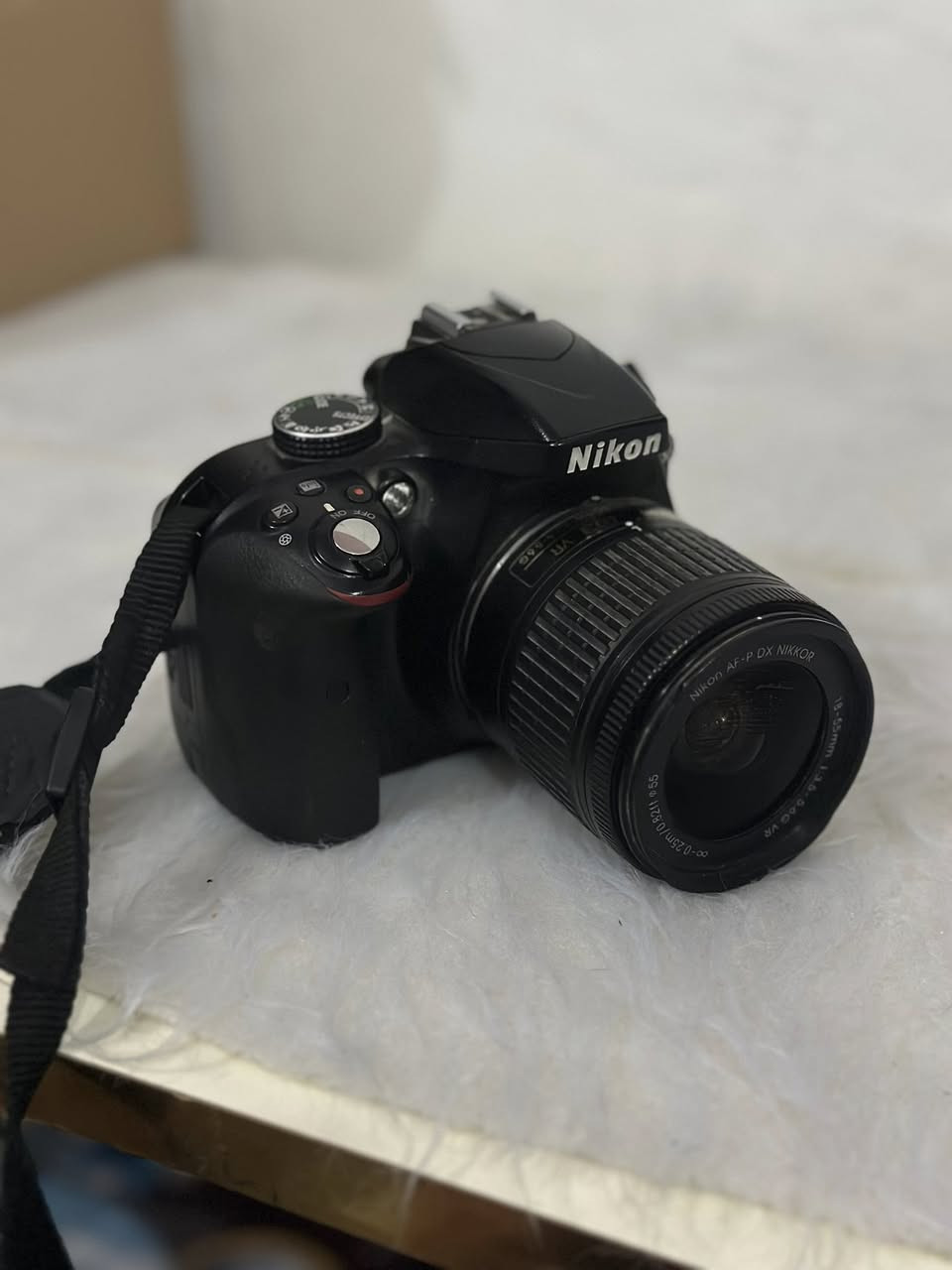 📸 للبيع كامرة Nikon D3300

كامرة نيكون D3300 بحالة جيدة وتشتغل بدون أي مشاكل، مناسبة للمبتدئين ومحبي التصوير.

🔹 دقة 24.2 ميكابكسل
🔹 تصوير فيديو Full HD
🔹 عدسة أصلية
🔹 بطارية أصلية
🔹 شاشة واضحة وسليمة
🔹 الكامرة نظيفة والاستخدام طبيعي

الملحقات:
✅ عدسة
✅ بطارية

للاستفسار أو المعاينة راسلني على الخاص.


**إذا كنت صاحب هذا الإعلان وتريد حذفه لأي سبب، رجاءا أرسل رسالة إلى الدعم الفني**