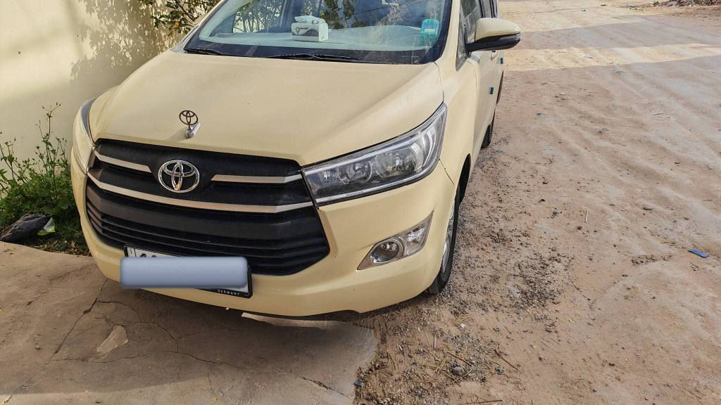 سلام عليكم ورحمة الله رمضان كريم للبيع تيوتا اينوفا موديل ٢٣ اصل ما معلايه رقمه بغداد تحويل مباشر ماشيه ٨٠ الف حقيقي لونهه خاكي تكسي دبي حادثهه جاملغ امامي جهه السائق تبديل الباقي كفاله بيهه صبغ القماره والتكم لان كان لونهن احمر محرك وكير وحداديه وتبريد وتايرات كله بوضع الشركه حته الفيت بم مال الشركة مامفتوح مكان السيارة النجف الاشرف بيع فقط المراوس بي واي دي فقط السعر ١٩٥ وبيه مجال قليل جدا للتواصل *********** النجف, العراق
