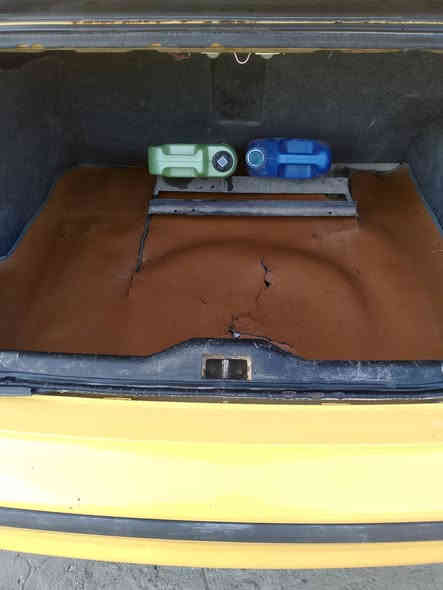 السلام عليكم سمند للبيع 2011 باسمي رقم انكليزي  مصفره هيا وغرامات سياره  بيها  بارد بالباب اللي ورا العبري وبيها دوس ام صالحيهن والبنيد مبدل ماكينه كير حداديه مكفوله رقمها واسط مكانه بالكوت السعر 26 بها مجال
***********
