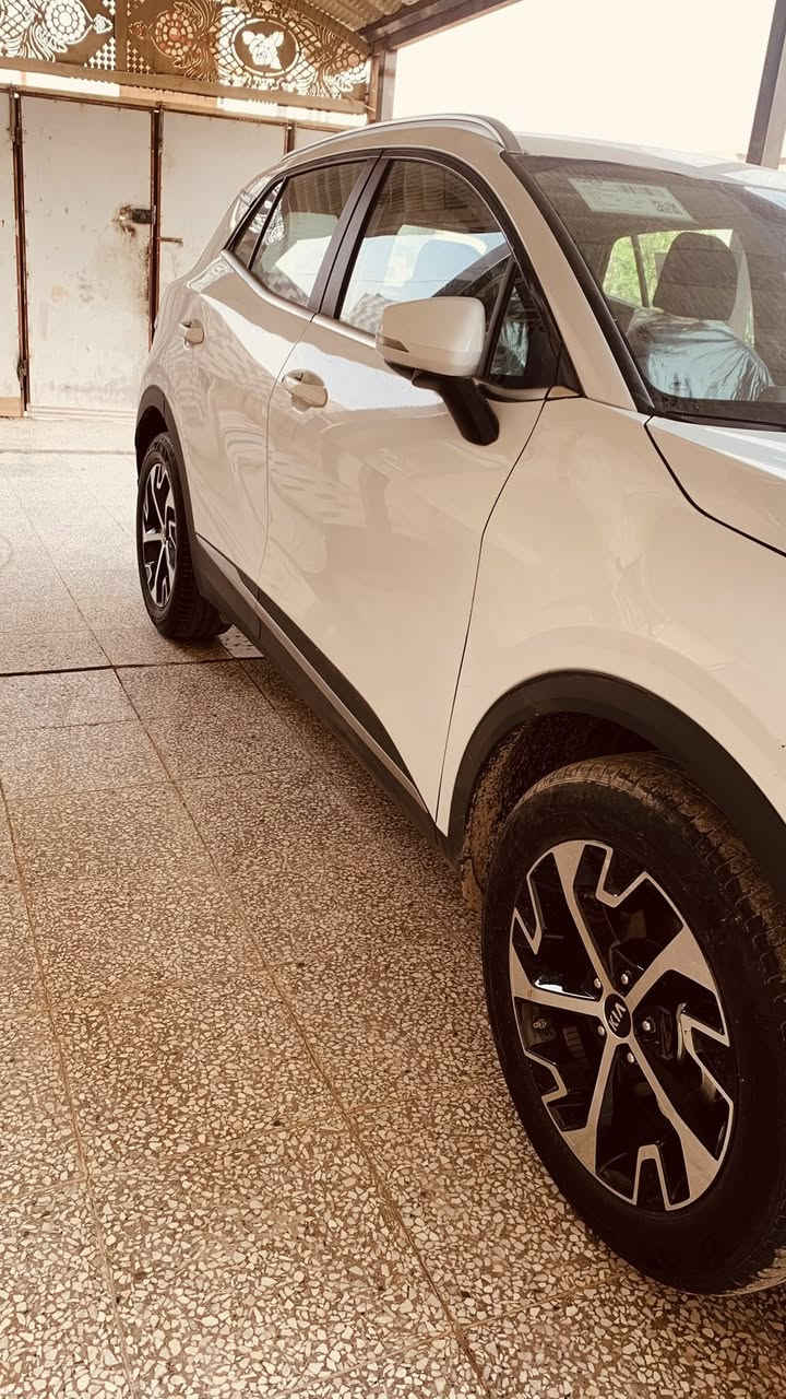 سلام عليكم شباب  كيه سبورتج موديل ٢٠٢٤       خليجي نص فول رقم ربيل ابسمي تريد تحويل دريد وكاله بيها جاملغ وربع الباب  ماشيه ١٦٠٠٠ الف حقيقي سياره خير من الله السفسار التصال على رقم *********** سعر ١٩٠ بيهه مجال بصيط  مكان بغدد مدينه الصدر
